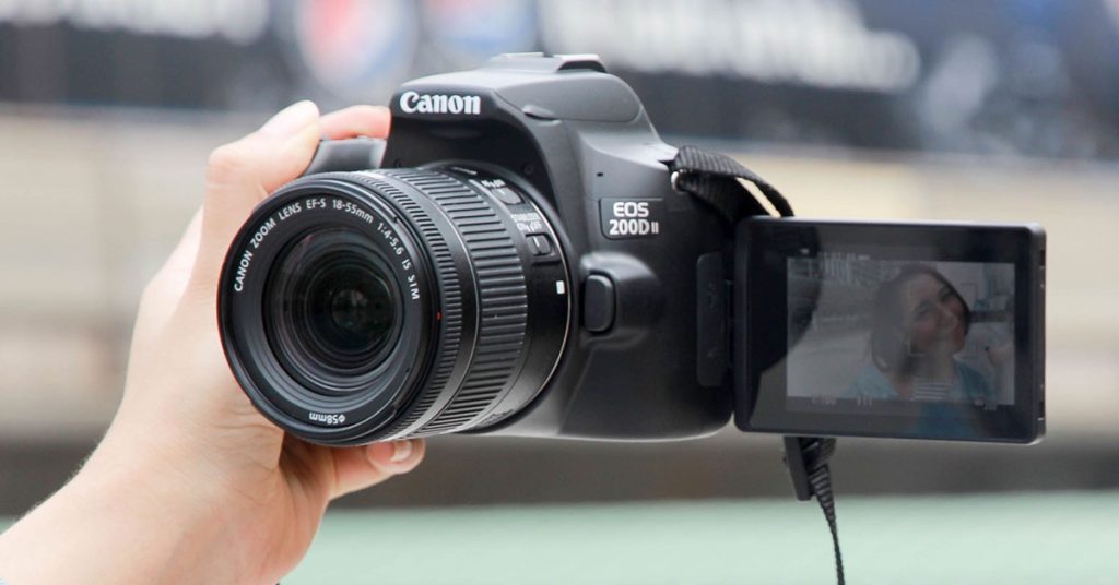 กล้องถ่ายรูปที่ภาพคมชัด Canon EOS 200D Mark II
