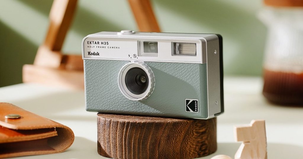 KODAK EKTAR H35 Half Frame Film Camera กล้องที่มีความโดดเด่น