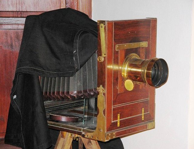 กล้องObscura ที่ใช้ถ่ายรูปแรกในสมัยก่อน